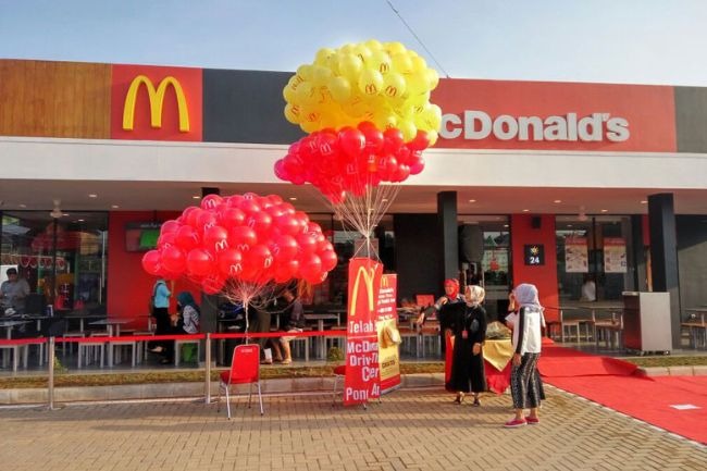 Balon-Gas-Terbang-Membuka-Acara-Sebuah-Peresmian